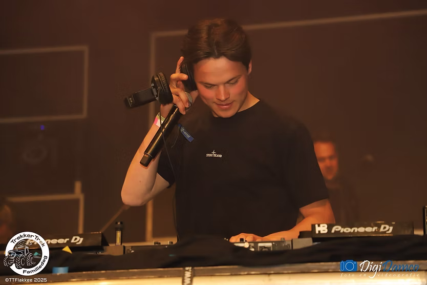 DJ foto 1