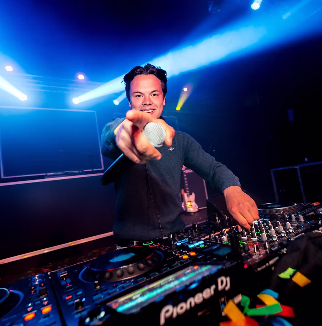 DJ Essie